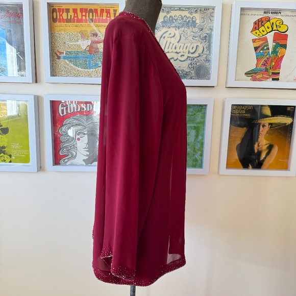 Elegant sheer berry-toned beaded cardigan - Picture 2 of 8